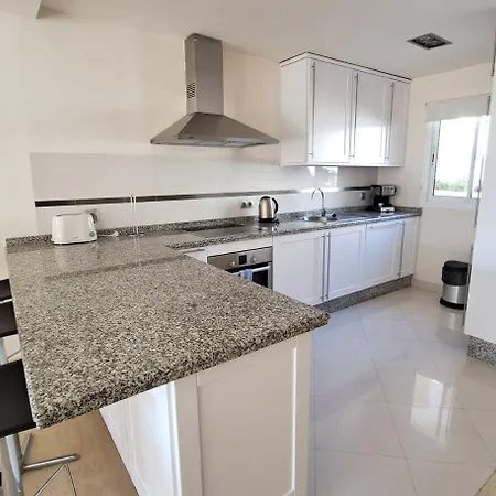 Aloha Hill Club Apartment *